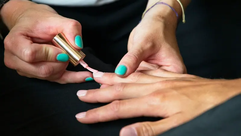 Carte de fidélité institut de beauté : pose de vernis en cabine